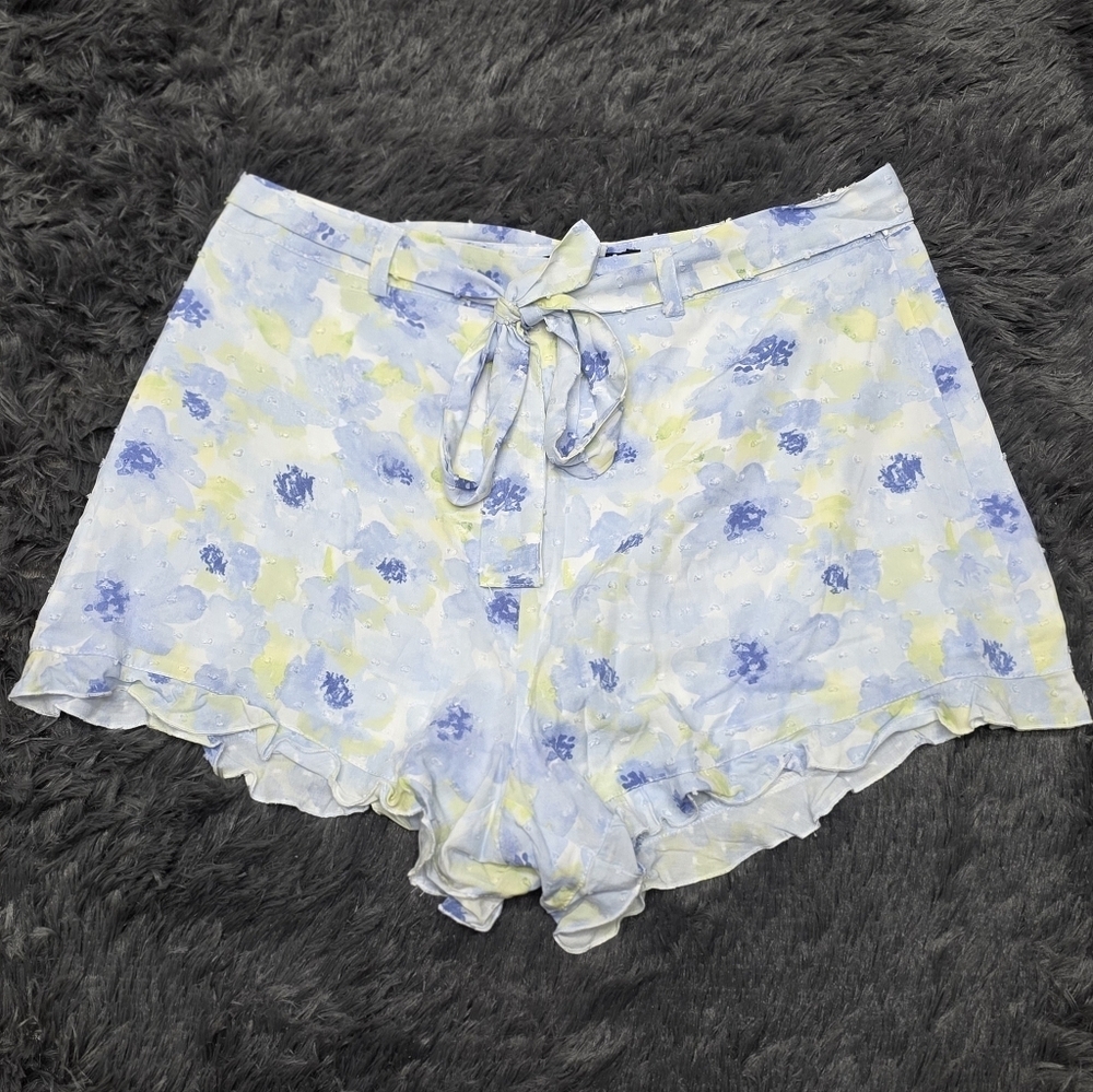 Forever 21 Blue & Yellow Floral Tie-Front Ruffle Shorts. Size M. NWOT!